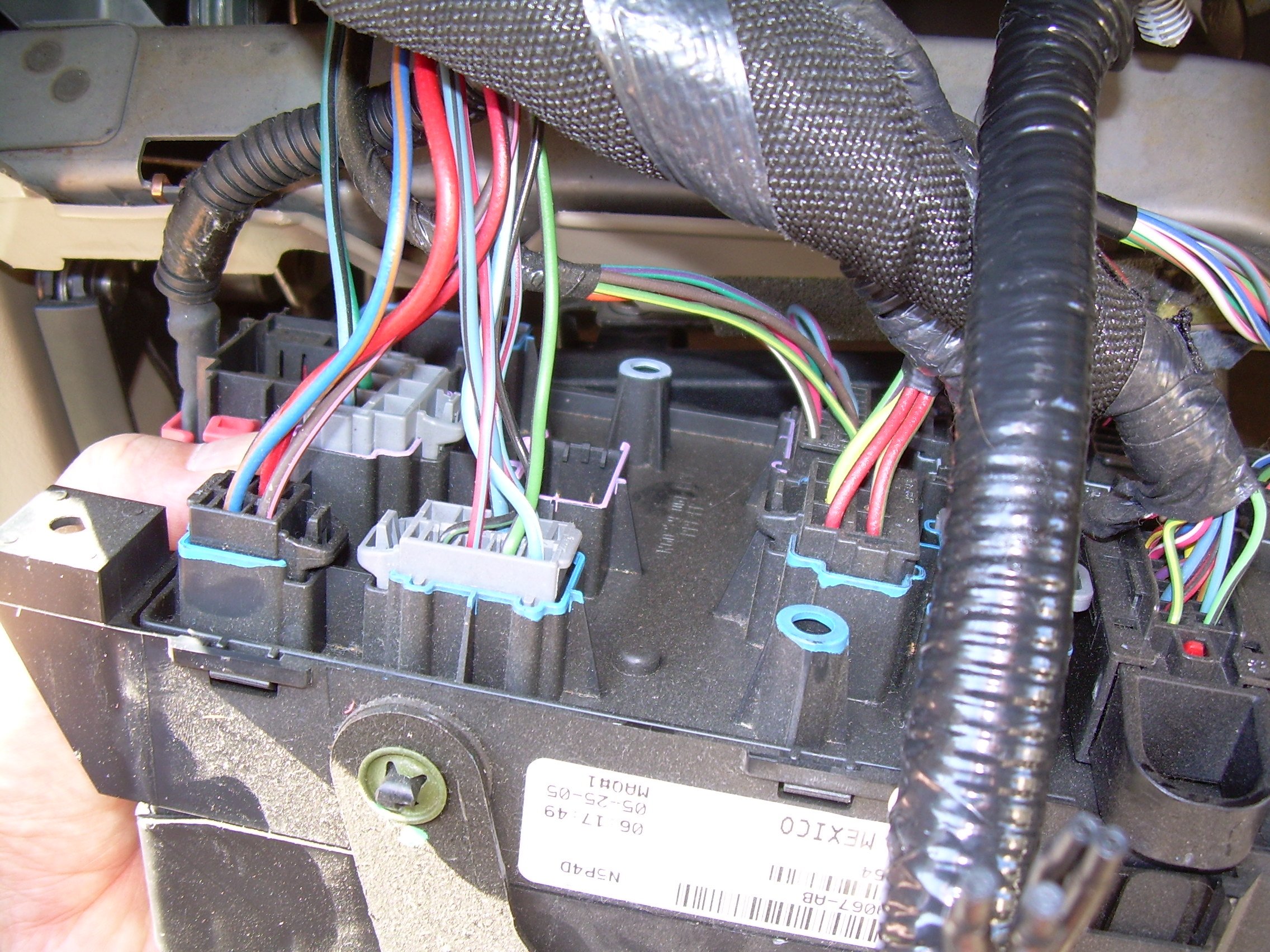 Installing Upfitter Switches - Ford 2005-2007 Superduty